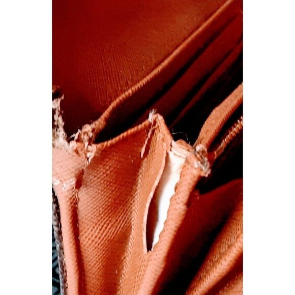 Michael Kors Wallet - Picture 9 of 10